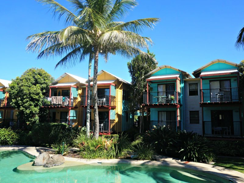 Zwembad bij het hotel in Noosa