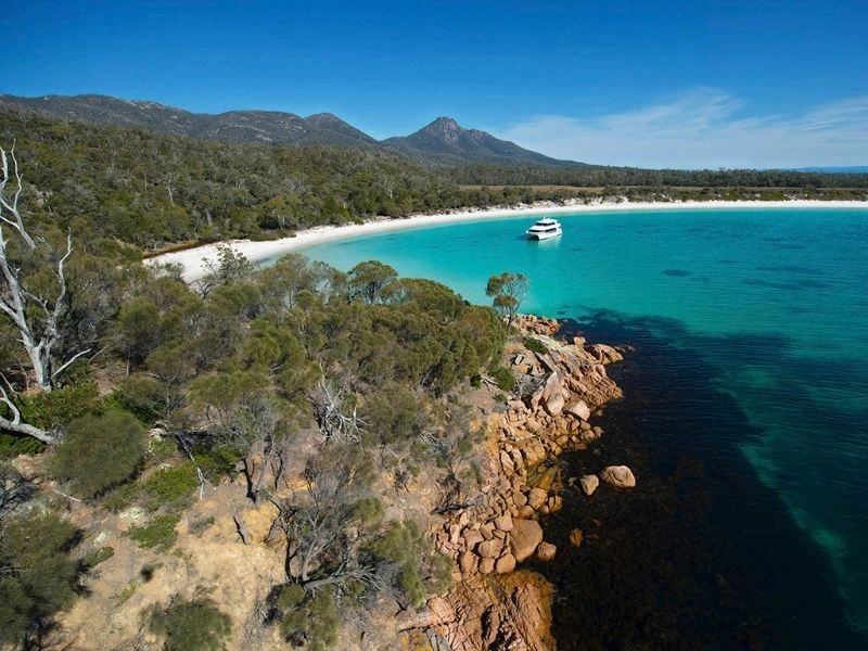 Wineglass Bay cruise