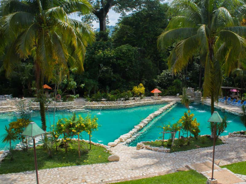 zwembad resort palenque