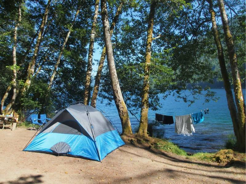 Kamperen in tent in Canada