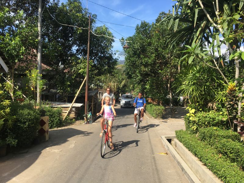 Fietsen naar de Borobudur
