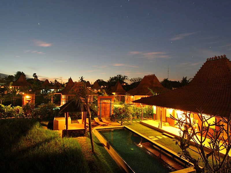 Ubud Bali - familieresort avond