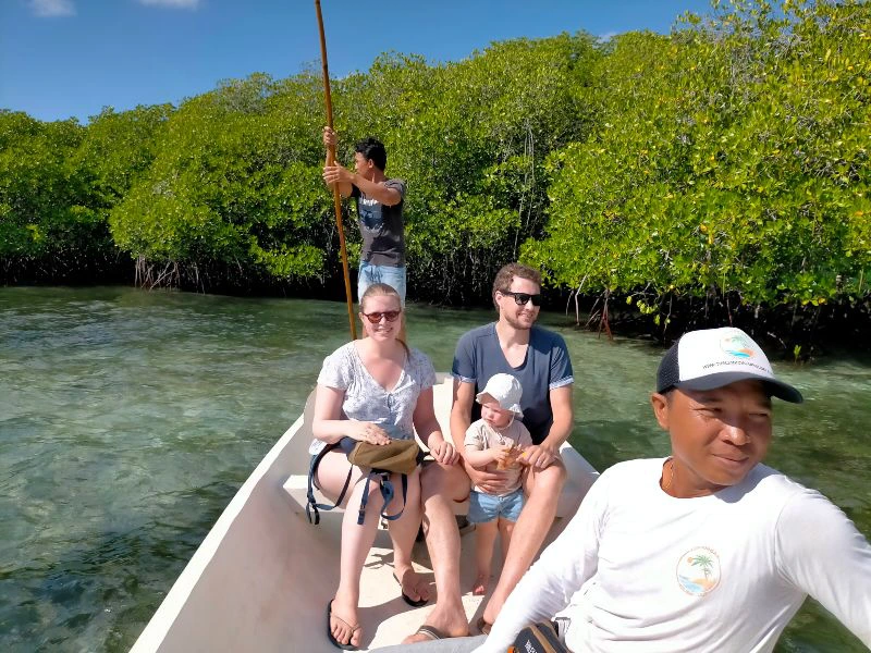 Mangroves bij Nusa Lembongan Bali