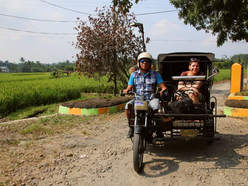 Becak rit tijdens je rondreis Indonesie
