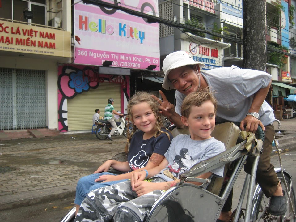 Riksja rijden: verre reizen met kinderen is leuk