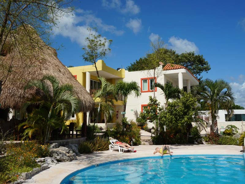 Alternatief verblijf Bacalar Mexico Kids - hotel zwembad
