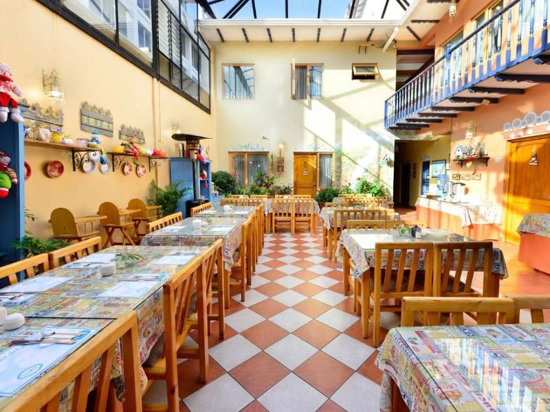 Ecuador Cuenca - hotel restaurant
