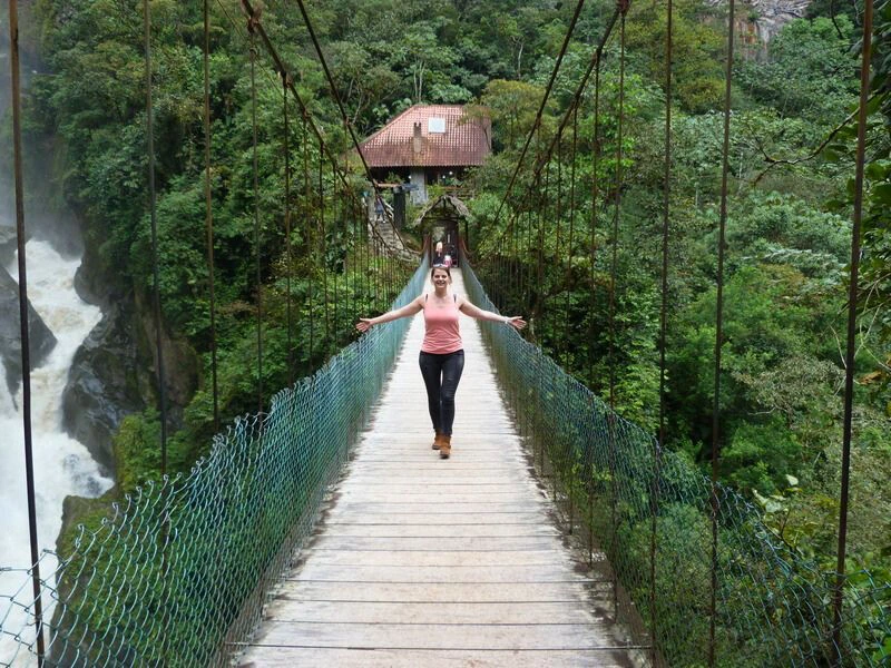 Ecuador Banos brug met waterval