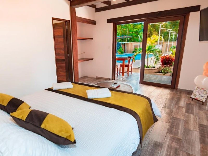 mindo hotel met zwembad