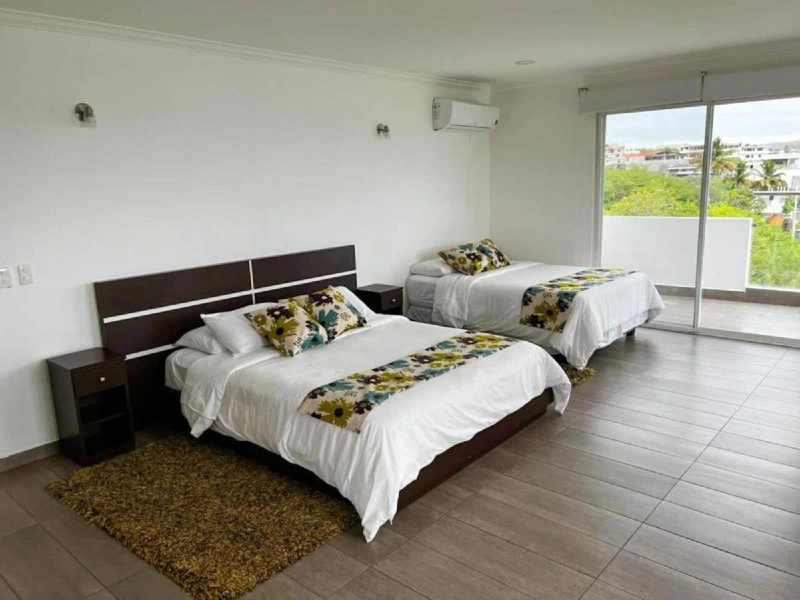 hotel met zwembad San Cristobal Galapagos 2