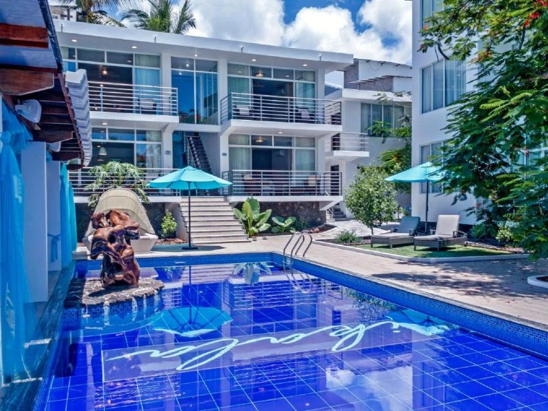 hotel met zwembad Santa Cruz Galapagos