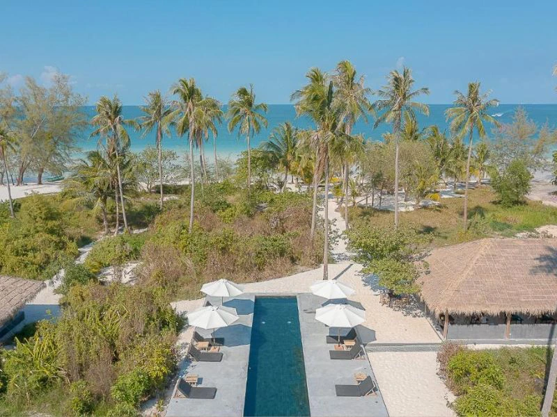 Koh Rong Resort zwembad Cambodja