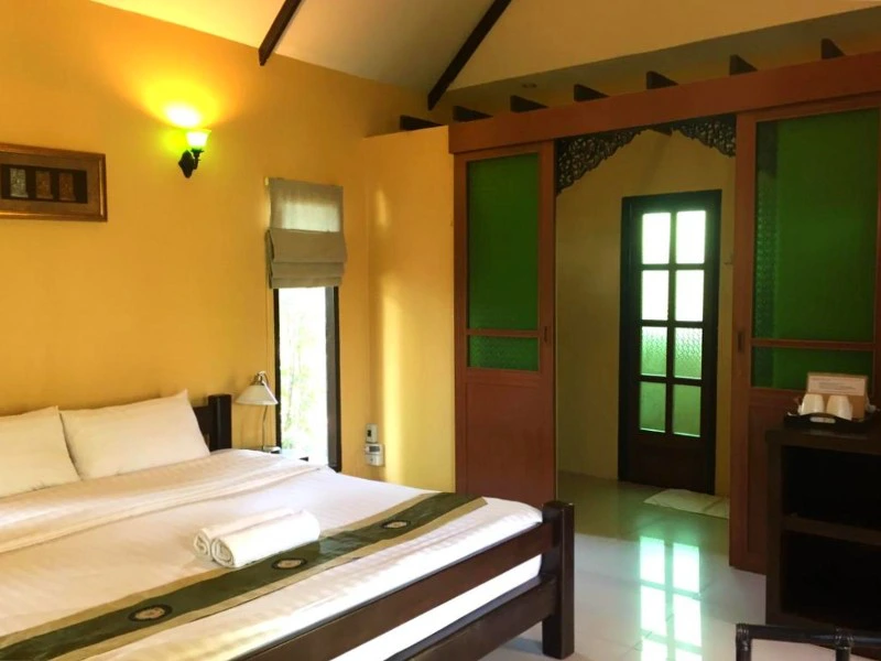 ayutthaya hotel thailand