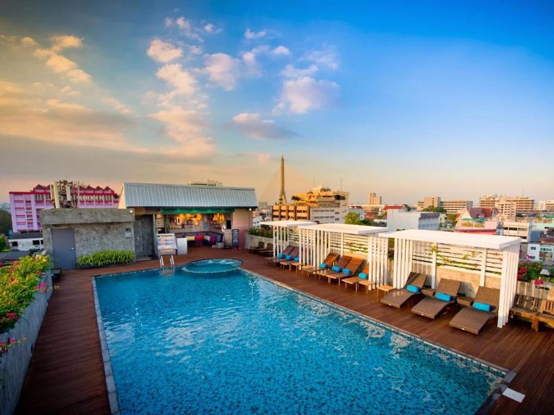Zwembad hotel bangkok