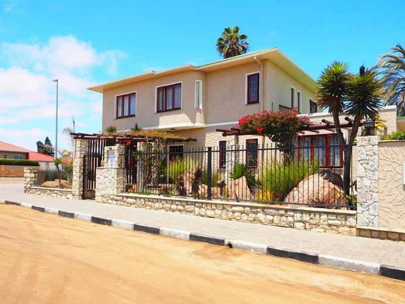 Voorkant guesthouse familie