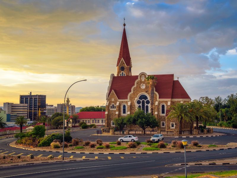 gebouw op de weg in windhoek