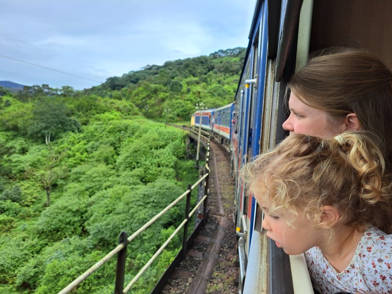 Trek in thee in Ella