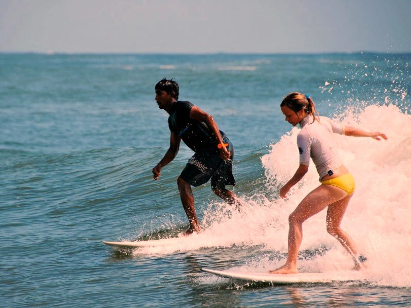 Surfles kinderen Sri Lanka