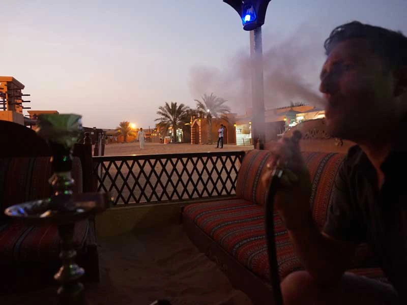 Dubai met kinderen - waterpijp woestijnsafari