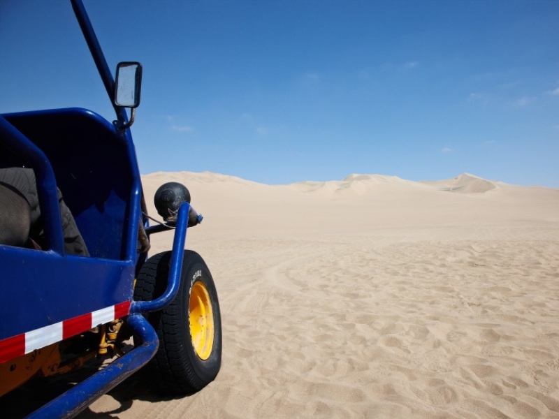 Peru - Huacachina - woestijn buggy