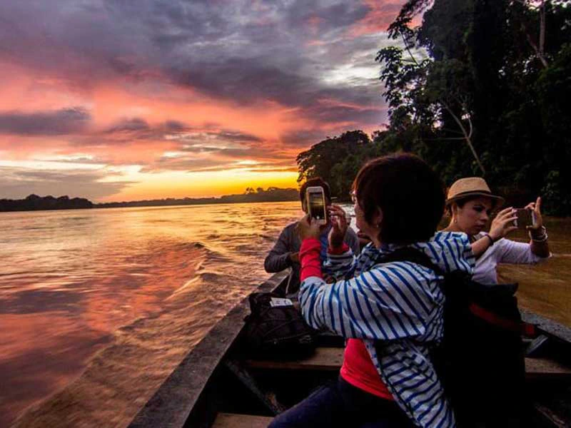 Amazone Peru Kids - zonsondergang