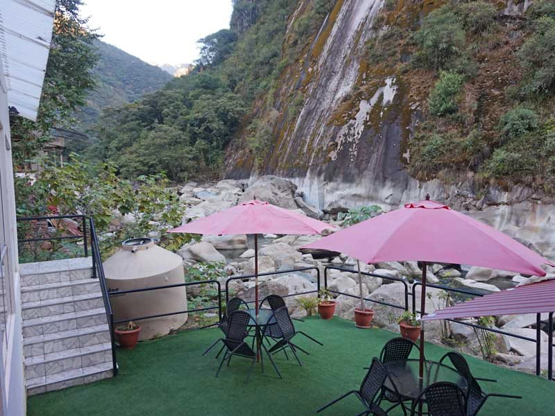 Machu Picchu comfort hotel terras - rondreis Peru