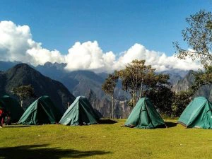 Slapen in een tent tijdens de Inca Trail
