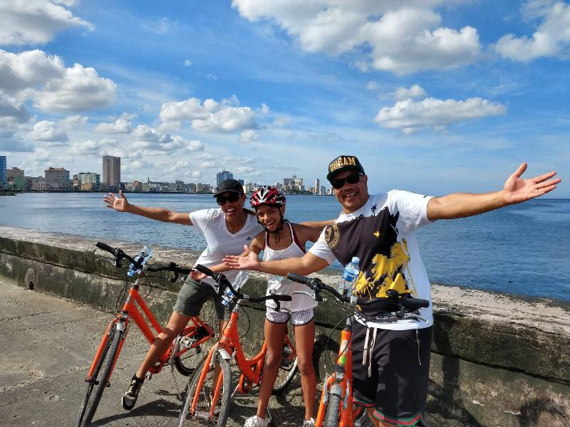 Havana met kinderen - op de fiets Cuba