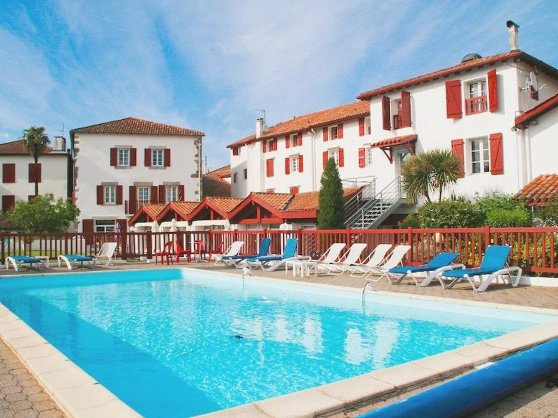 Frankrijk Frans-Baskenland - hotel zwembad