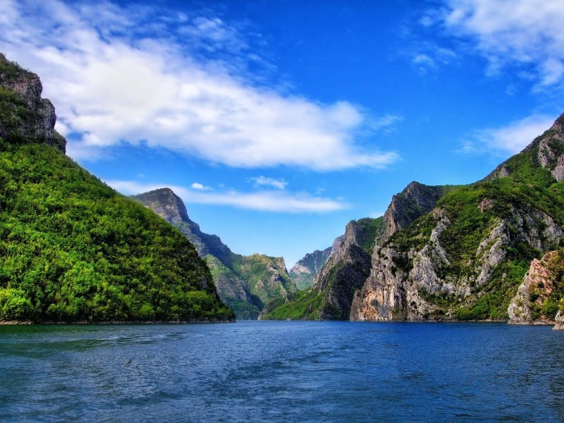 komani lake albanie