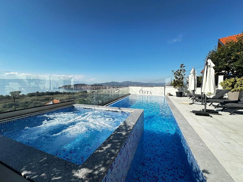 ohrid hotel met zwembad