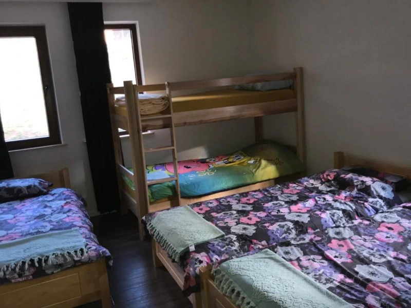 Rugova guesthouse in de bergen van Kosovo