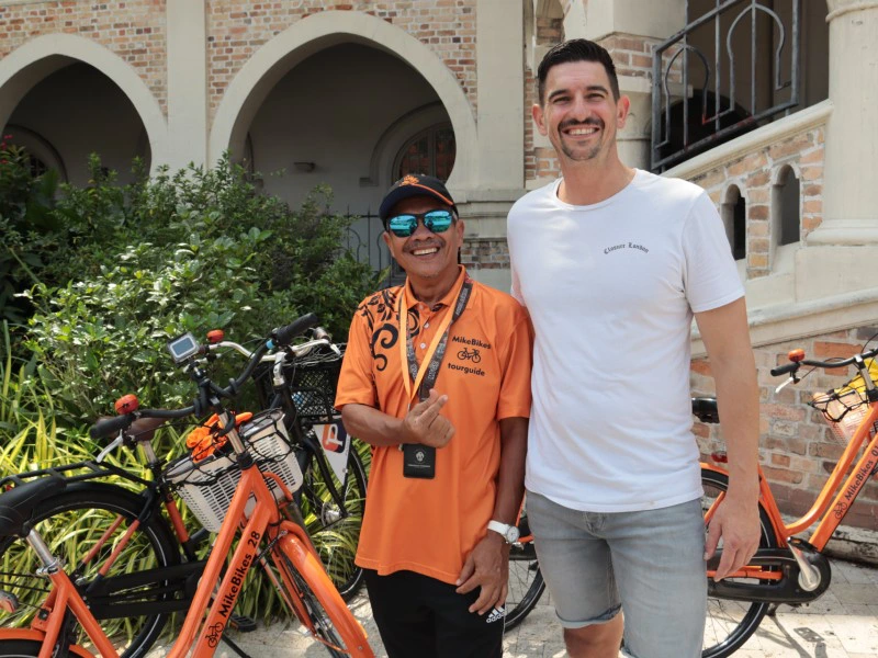 Kuala Lumpur met local