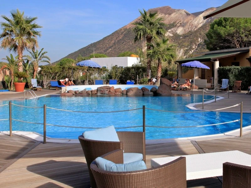 Vulcano hotel zwembad