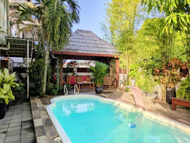 Suriname Paramaribo zwembad