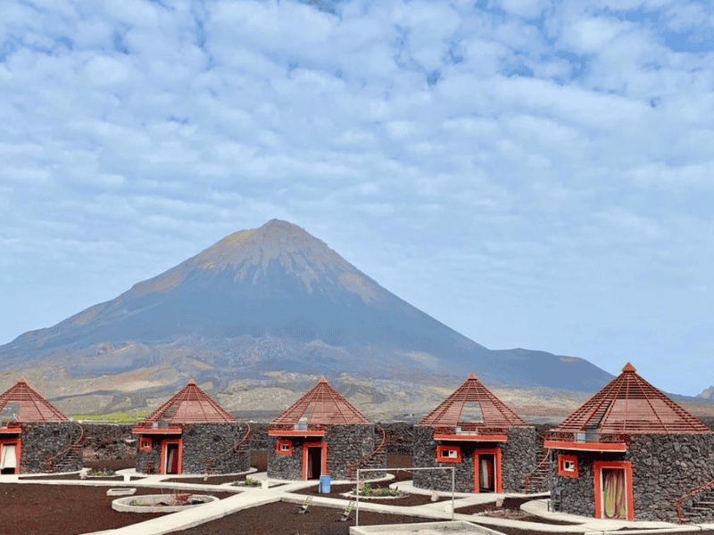 Huisjes bij de vulkaan