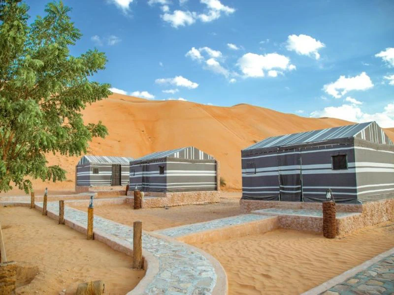 woestijnhotel in Wahiba Sands in Oman woestijn