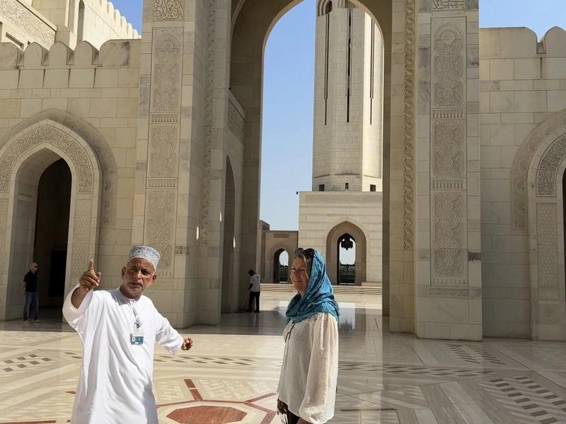 Sultan Qaboosh Grand Mosque met gids, Oman