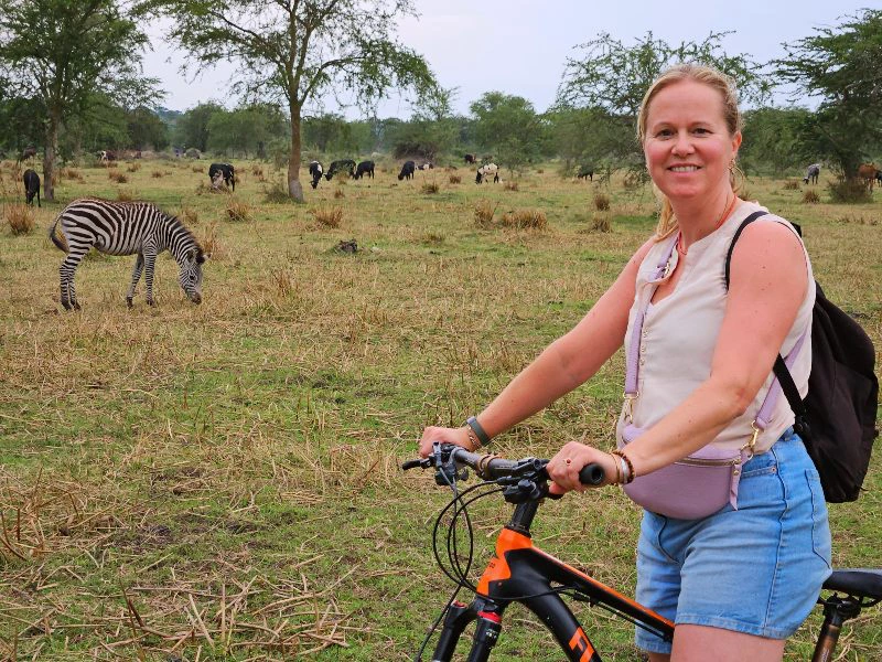 Lake Mburo - fietsen tussen zebra's