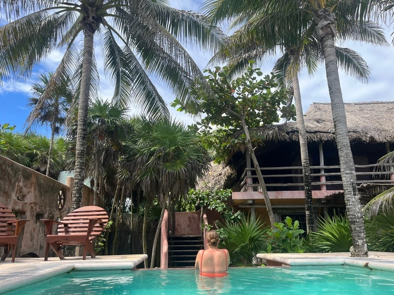 reiziger zwembad mexico